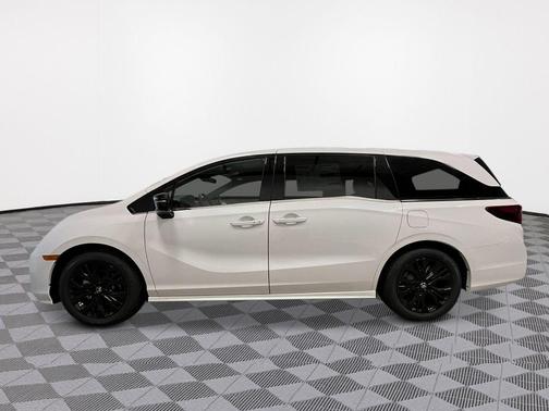 Platinum White Pearl 2026 Honda Odyssey Sport-L