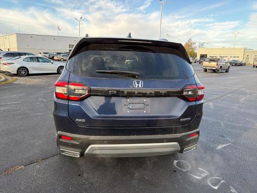 2025 Honda Pilot Touring