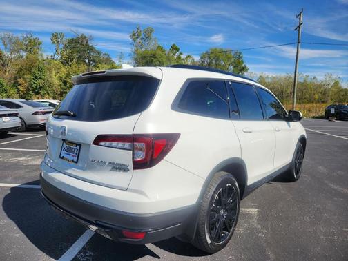 2022 Honda Pilot Black Edition