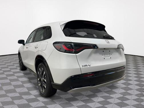 Platinum White Pearl 2026 Honda HR-V EX-L