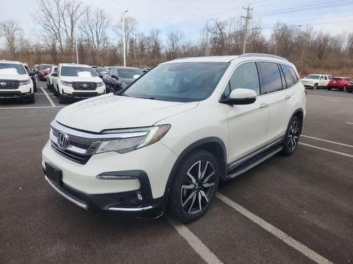 2019 Honda Pilot Touring 8-Passenger