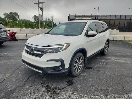 White 2021 Honda Pilot EX