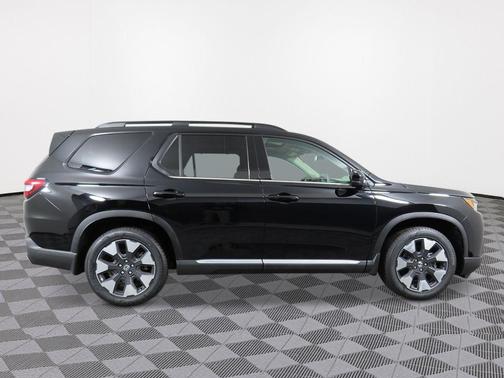 Crystal Black Pearl 2026 Honda Pilot Elite