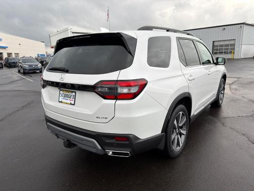 2023 Honda Pilot Elite