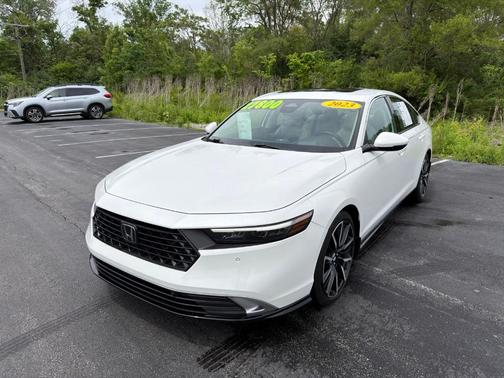 White 2023 Honda Accord Hybrid Touring