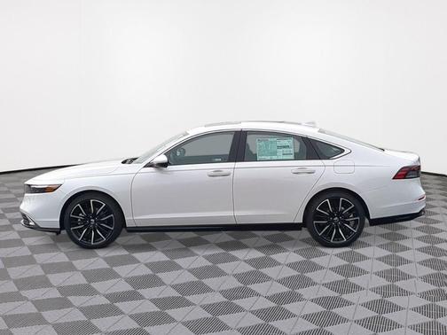 Platinum White Pearl 2026 Honda Accord Hybrid Touring