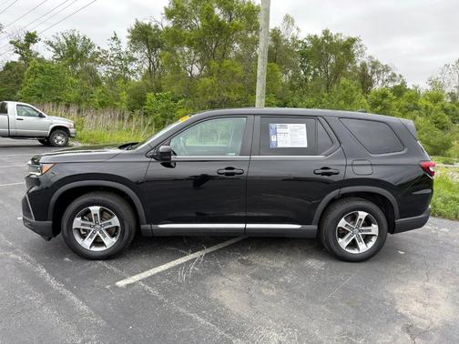 Black 2023 Honda Pilot EX-L 8-Passenger