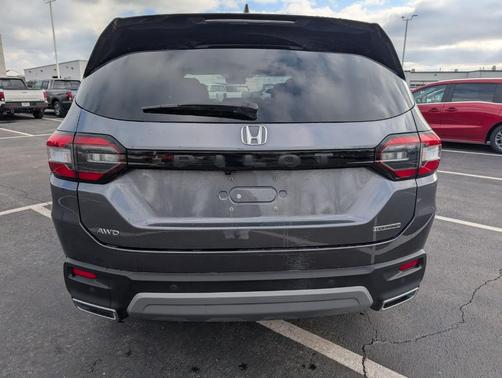 2024 Honda Pilot Touring