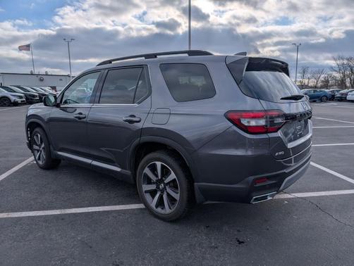 2024 Honda Pilot Touring