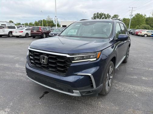 Blue 2024 Honda Pilot Touring