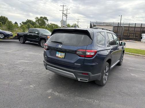 Blue 2024 Honda Pilot Touring