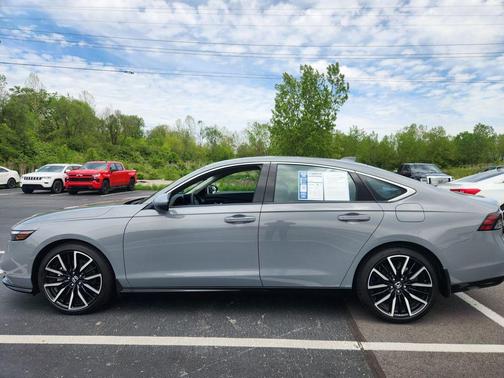 2025 Honda Accord Hybrid Touring