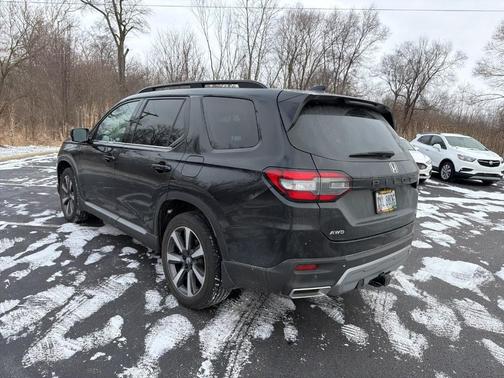 2024 Honda Pilot Touring