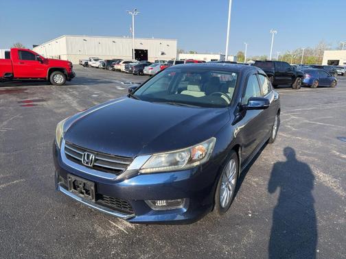 Still Night Pearl 2014 Honda Accord EX