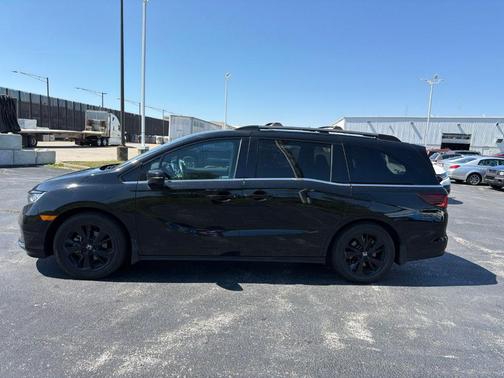 Black 2023 Honda Odyssey Sport