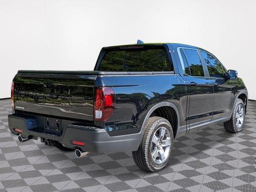Crystal Black Pearl 2026 Honda Ridgeline RTL