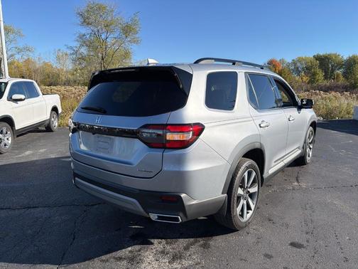 2023 Honda Pilot Touring