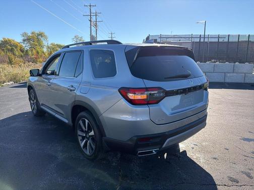 2023 Honda Pilot Touring