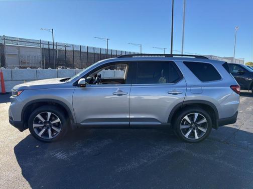 2023 Honda Pilot Touring