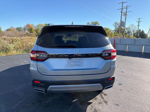 2023 Honda Pilot Touring