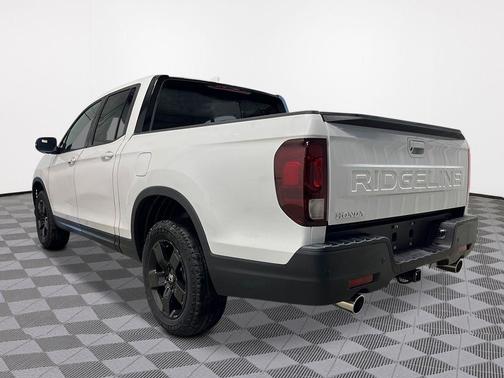 Platinum White Pearl 2026 Honda Ridgeline Black Edition