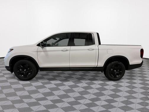 Platinum White Pearl 2026 Honda Ridgeline Black Edition