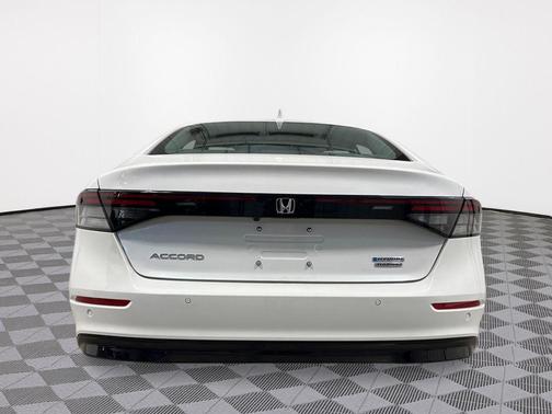 Platinum 2026 Honda Accord Hybrid Touring