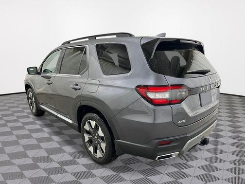Modern Steel Metallic 2026 Honda Pilot Touring