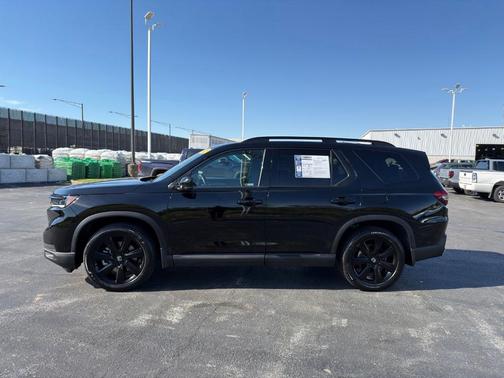 Black 2025 Honda Pilot Black Edition