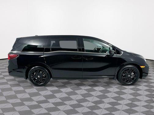 Crystal Black Pearl 2026 Honda Odyssey Sport-L