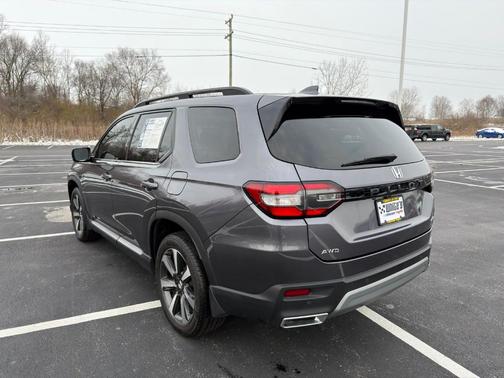 2024 Honda Pilot Touring