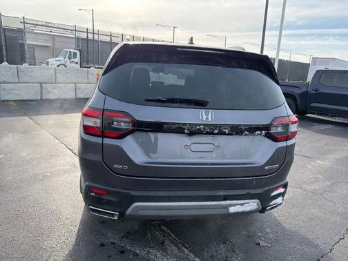 2024 Honda Pilot Touring