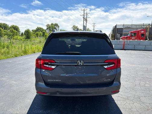 Gray 2024 Honda Odyssey Elite