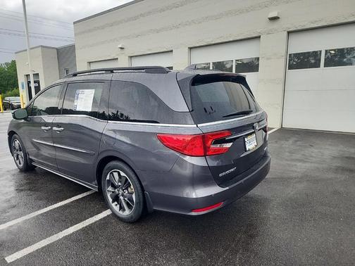 Gray 2024 Honda Odyssey Elite