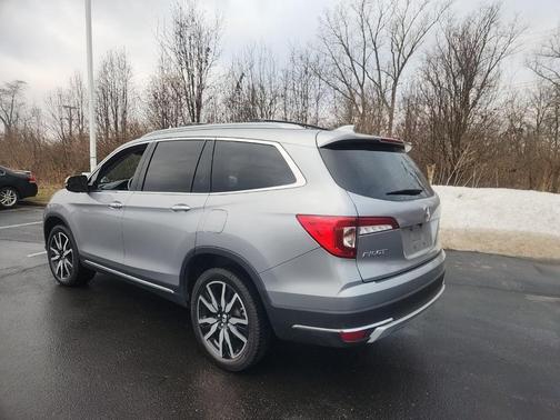 2019 Honda Pilot Touring 8-Passenger