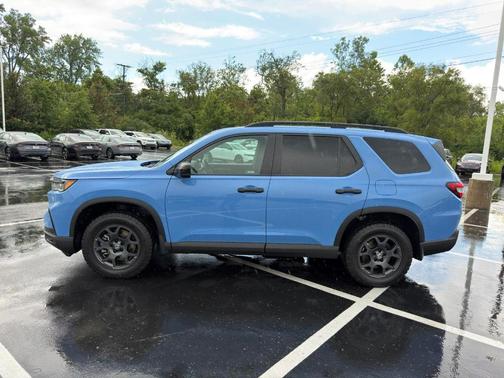 Blue 2025 Honda Pilot TrailSport