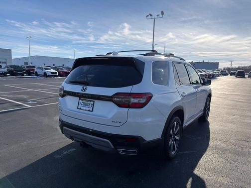 2023 Honda Pilot Elite