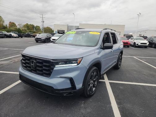 Sonic Gray Pearl 2025 Honda Pilot Sport