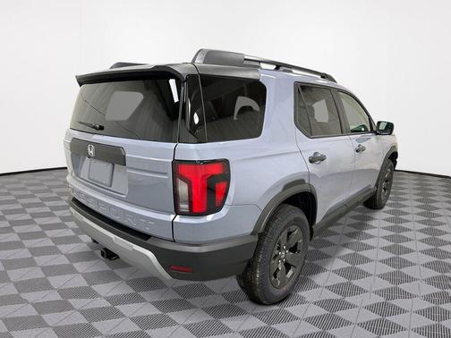 Sonic Gray Pearl 2026 Honda Passport RTL Towing