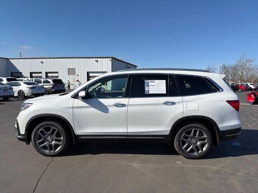 2022 Honda Pilot Touring 7-Passenger