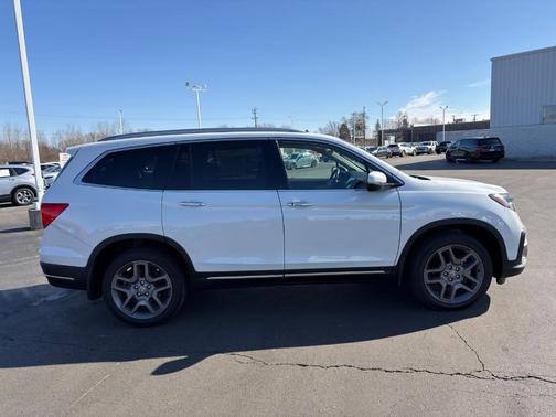 2022 Honda Pilot Touring 7-Passenger