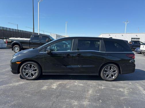 Black 2025 Honda Odyssey Touring