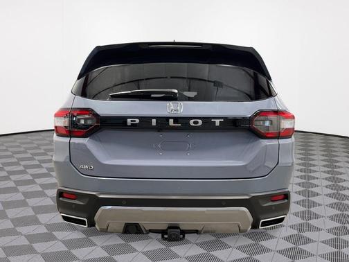 Sonic Gray Pearl 2026 Honda Pilot EX-L