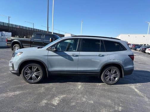 Gray Pearl 2022 Honda Pilot Sport