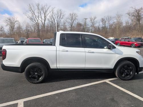 2022 Honda Ridgeline Black Edition