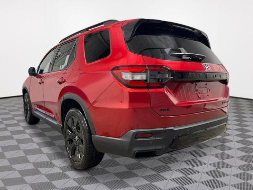 Radiant Red Metallic II 2026 Honda Pilot Black Edition