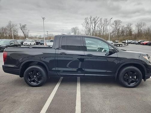 2022 Honda Ridgeline Black Edition