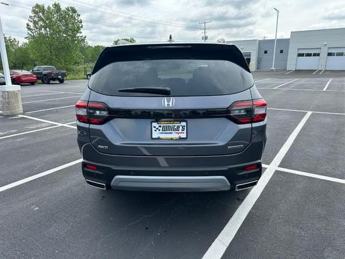 2025 Honda Pilot Touring
