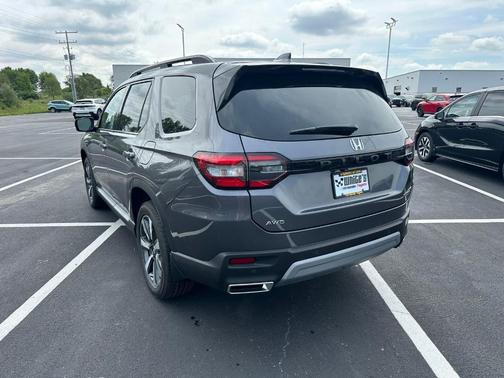 2025 Honda Pilot Touring