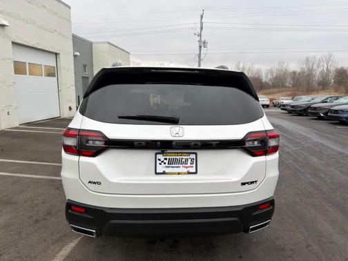 2023 Honda Pilot Sport